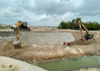 Rehabilitan tramo del Canal Rhode dañado por tromba de marzo en Reynosa