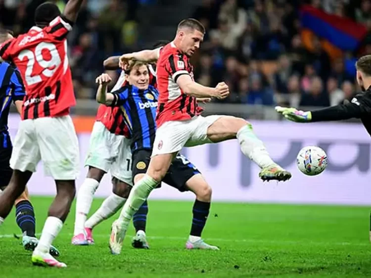 AC Milan y Santi Gimenez son finalistas de la Copa Italia