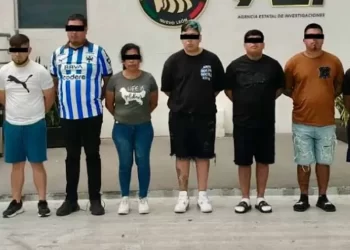 Detienen a ocho de grupo criminal sobre la autopista Monterrey-Saltillo