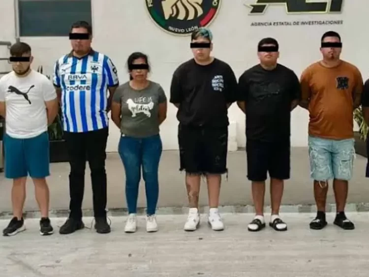 Detienen a ocho de grupo criminal sobre la autopista Monterrey-Saltillo