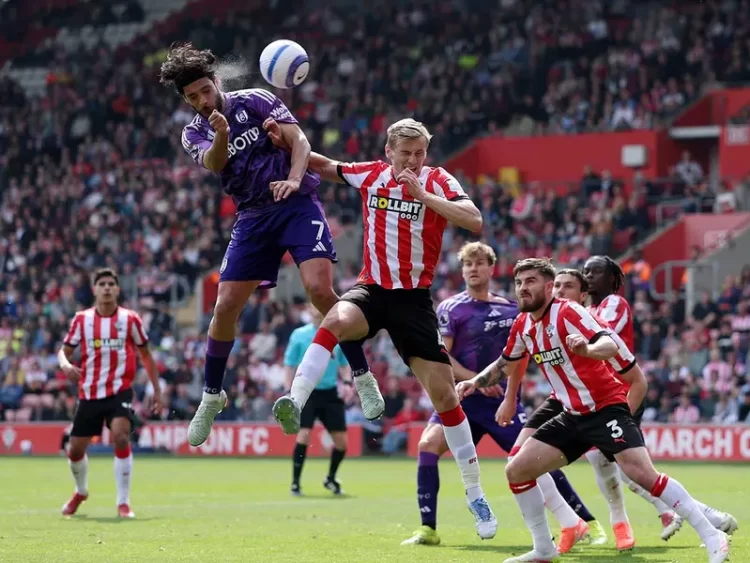 Remontada de Raúl Jiménez y el Fulham en Liga de Inglaterra