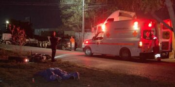 Muere otro motociclista al caer por viajar a exceso de velocidad y sin casco de protección