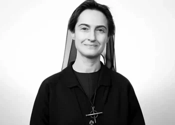 Raffaella Petrini, la religiosa de alto poder; mano firme en la santa sede