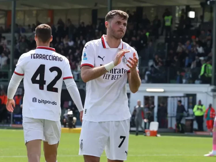 Santi Gimenez se reencuentra con el gol en triunfo del AC Milan 2-0 sobre Venezia
