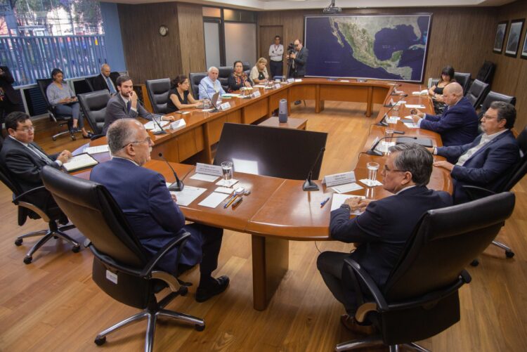 SADER e IICA suman esfuerzos en combate al gusano barrenador del ganado en México