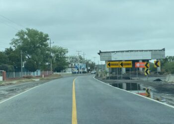 Dan “manita de gato” a carretera frente a Mainero, Tamaulipas en ruta Victoria-Monterrey