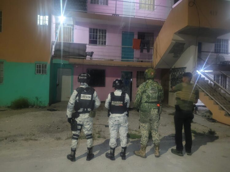 Realizan cateo en Reynosa por desmantelamiento de auto robado y acopio de armas