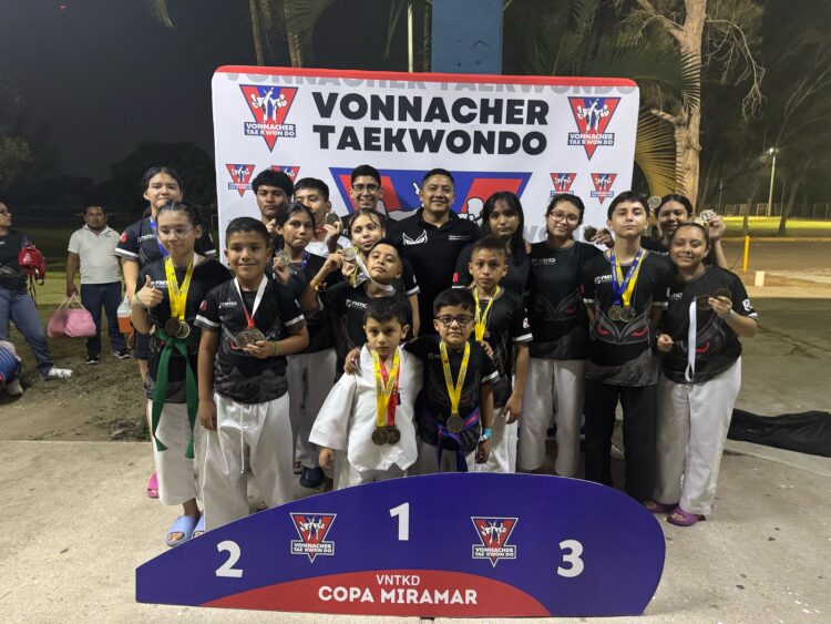 Academia Búhos logra múltiples medallas en Tampico