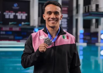 Juan Celaya suma plata para México en Mundial de Clavados 2025