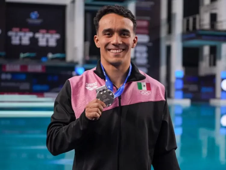 Juan Celaya suma plata para México en Mundial de Clavados 2025