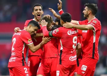 Toluca derrota 2-1 a Santos… y se queda a un paso del liderato