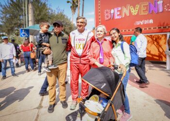 Américo Villarreal y María de Villarreal conviven con familias tamaulipecas en DIFzania