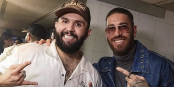 Carín León y Sergio Ramos preparan una colaboración musical