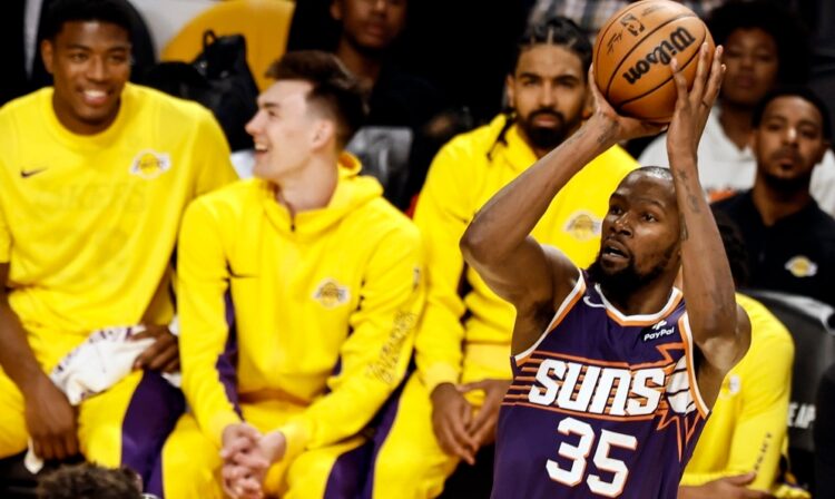 Durant se perderá al menos tres partidos por lesión