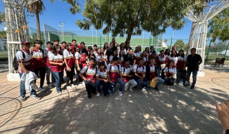 Equipos de handball participan en regional CONADE 2025