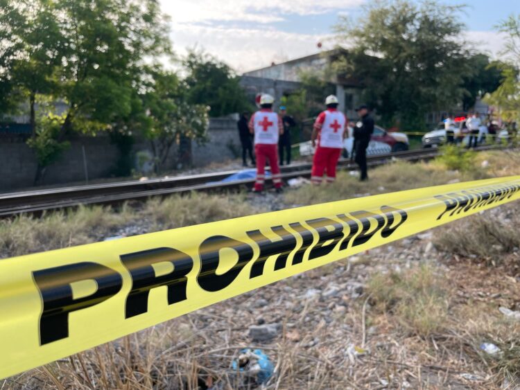 Tren atropella y mata a indigente en cruce de Calzada Tamatán y Rosales de Victoria