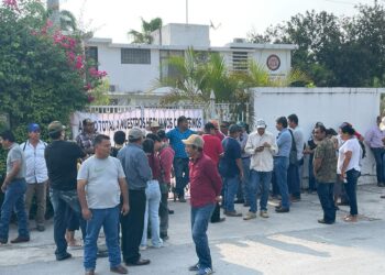 Campesinos cierran en protesta el Tribunal Agrario