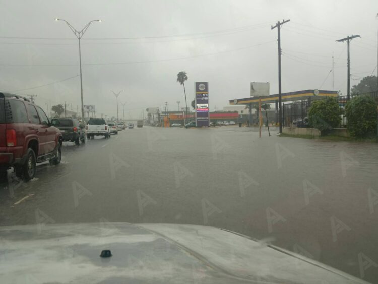 Lluvias causan severos encharcamientos en Matamoros,Tamaulipas