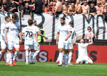 Capello defiende a Santi Giménez: “Hay que esperarlo”