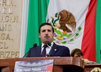 Una iniciativa en el Congreso busca cerrar las puertas de eventos a quienes no paguen pensión