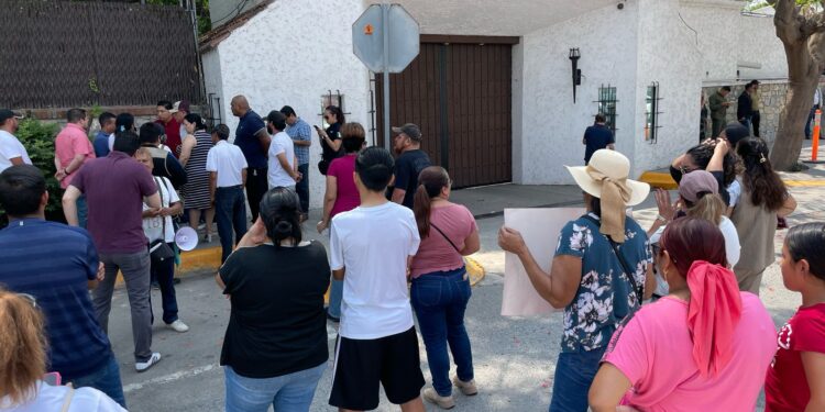 Exigen justicia por Kevin, niño atropellado por camión de la empresa Castores