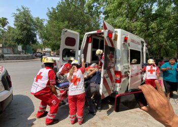 Cae albañil de obra en Colegio Repiso