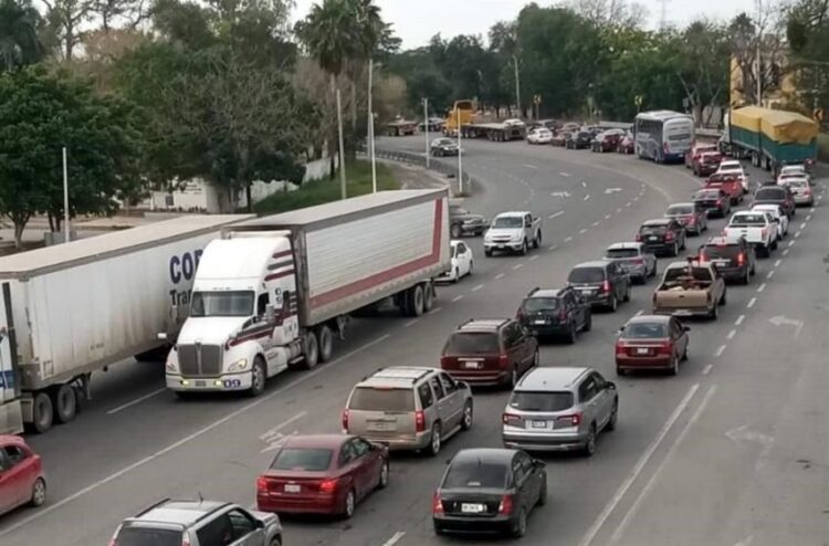 Las carreteras de Tamaulipas se llenan de Viajeros en Semana Santa