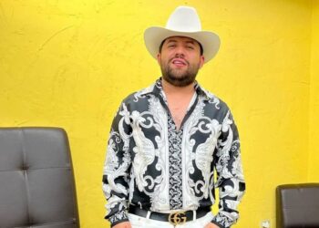 “No quiero dejar de cantar lo que la gente ya escucha”: Luis R.