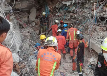 Aumentan a 3,564 los muertos en Birmania por sismo