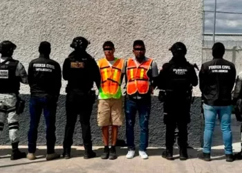 Detienen a dos hombres en posesión de más de 660 mil dólares en Nuevo León