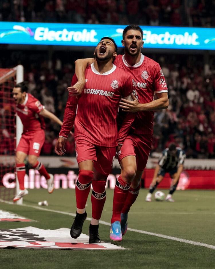 Toluca empata 4-4 con Monterrey; avanza a semifinales por ser puntero en la liga MX