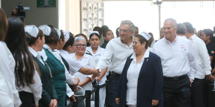 Impulsa Américo Villarreal mejores condiciones laborales para las enfermeras tamaulipecas