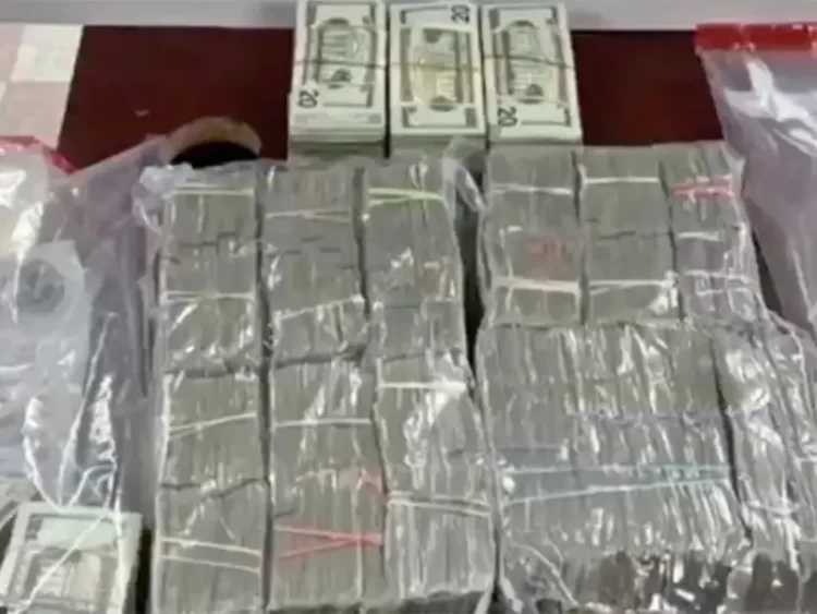 Autoridades de EU detienen a pareja de Tamaulipas con cerca de 200 mil dólares en cruce fronterizo