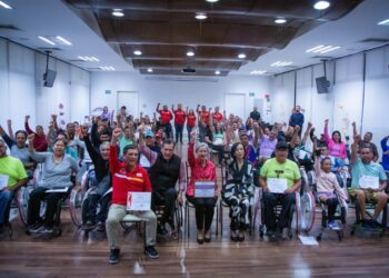 DIF Tamaulipas, Vida Independiente y Oxxo entregan sillas de ruedas a personas con discapacidad