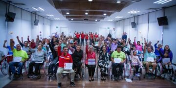 DIF Tamaulipas, Vida Independiente y Oxxo entregan sillas de ruedas a personas con discapacidad