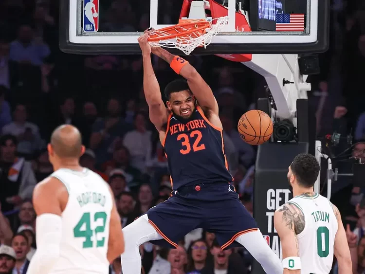 Knicks gana 121 a 113 a Celtics y pone la serie 3-1