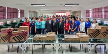 Equipa rector de la UAT centros de cómputo de Unidades Académicas en Reynosa y Valle Hermoso