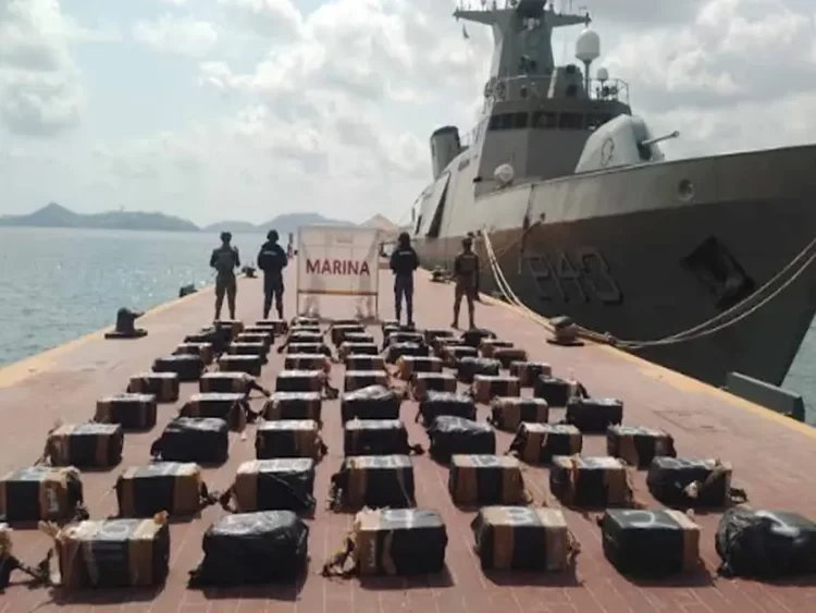 Secretaría de Marina asegura 1.3 toneladas de cocaína en costas de Guerrero