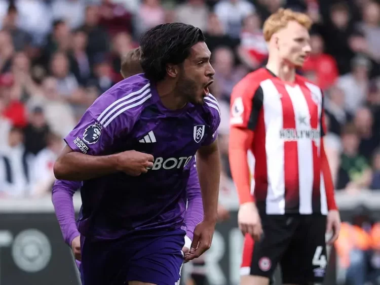 Raúl Jiménez vuelve a anotar en victoria del Fulham en Inglaterra