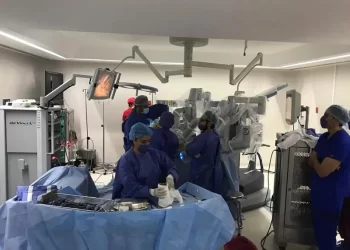 Cirujanos en EU logran con éxito el primer trasplante de vejiga en el mundo