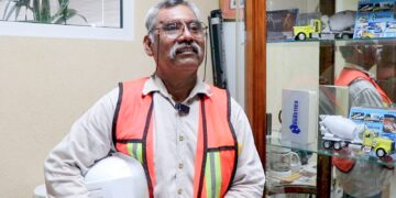 A los 56 años Faustino Reyna concluirá como Técnico-Bachiller en Autotransporte en CONALEP-Tampico