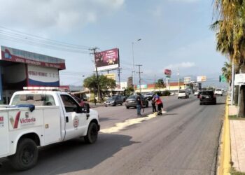 Atiende Protección Civil reporte de derrame de aceite en Av. Sulaimán