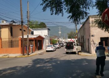 Fuerte choque vehicular en el peligroso crucero de Zaragoza y calle 18