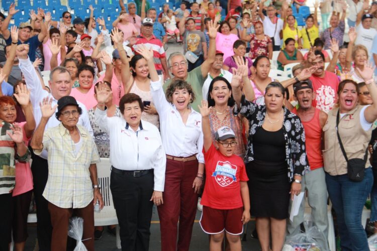 Entrega SEBIEN paquetes alimentarios en Tampico