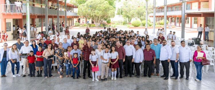 Entrega SET equipo tecnológico a primarias y telesecundarias en Reynosa