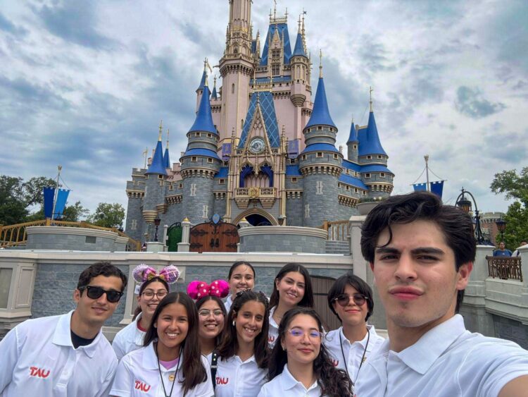 Mantiene la UAT lazos de cooperación con Disney