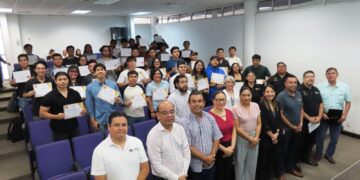 Obtienen estudiantes de la Universidad Politécnica de Victoria certificaciones internacionales