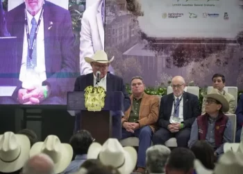 Ganaderos de México cierran filas en asamblea nacional de CNOG para combatir al gusano barrenador