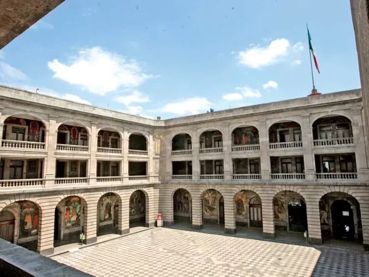 Cédula profesional será digital en México, por simplificación administrativa