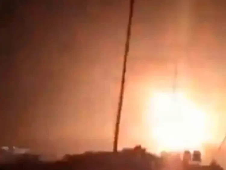 India ataca con misiles a Pakistán y crecen temores de una nueva escalada en Cachemira